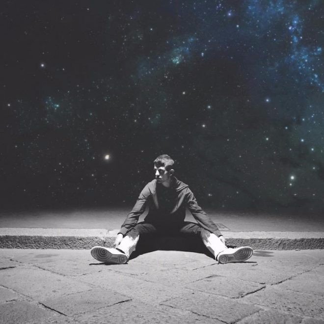 Cover della canzone 'Io in Terra' di Rkomi