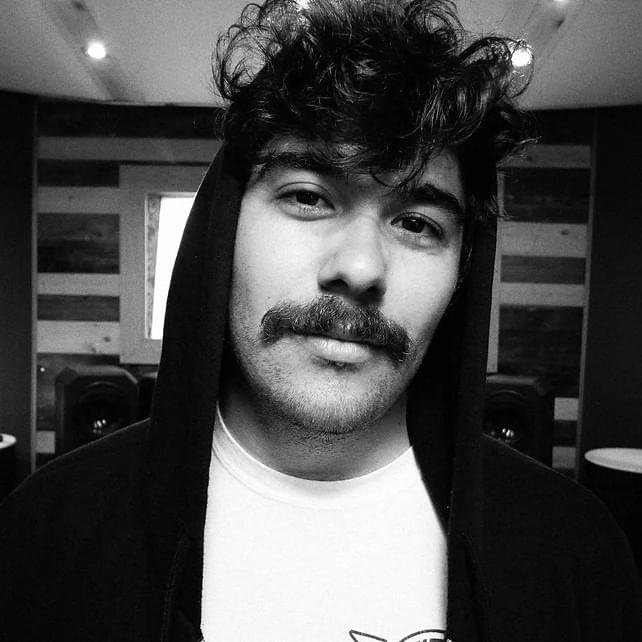 Foto di Roberto Macis, artista con ruolo nel rap italiano