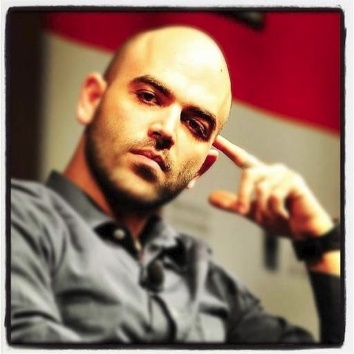 Foto di Roberto Saviano, artista con ruolo nel rap italiano