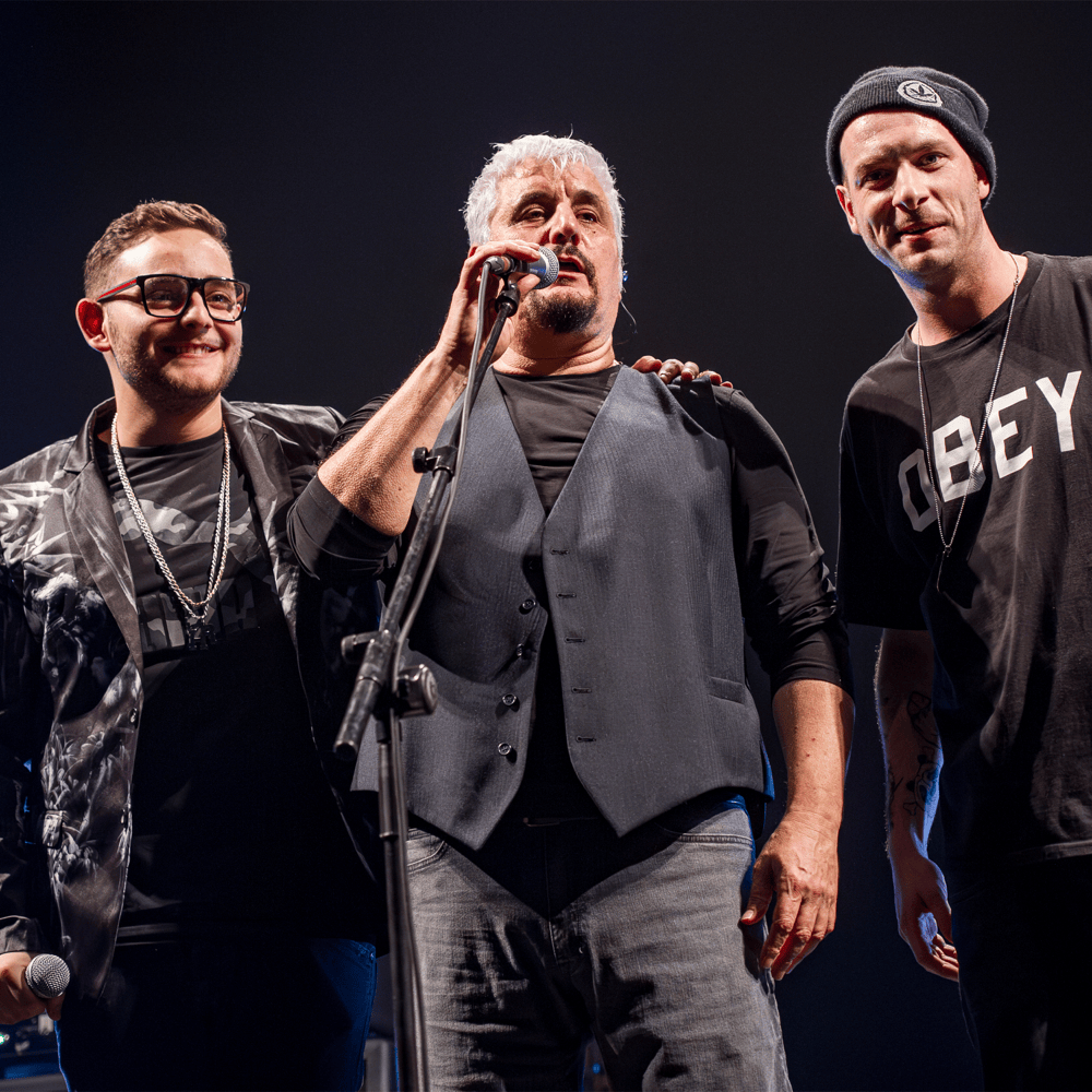 Cover della canzone 'Yes I Know My Way (Live - Sanremo 2025)' di Rocco Hunt ft. Clementino