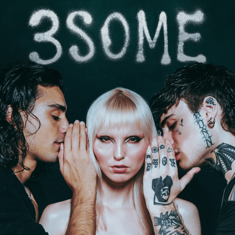 Cover della canzone '3SOME' di Rosa Chemical ft. VillaBanks