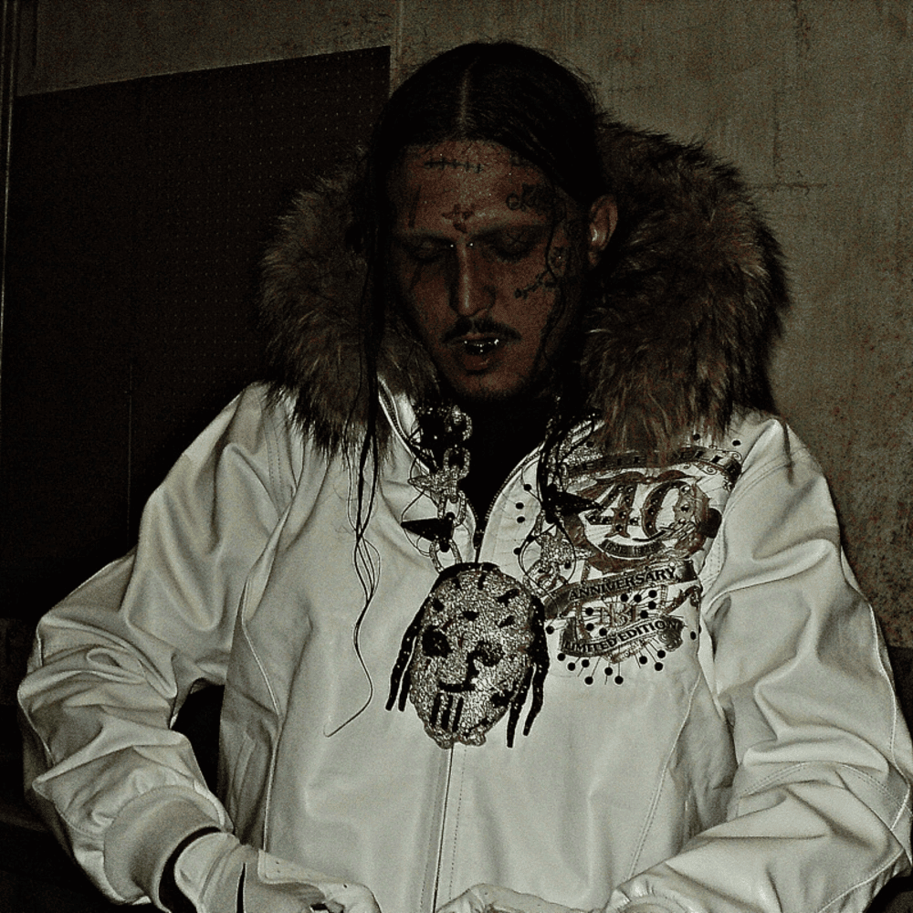 Foto di SosMula, artista con ruolo nel rap italiano