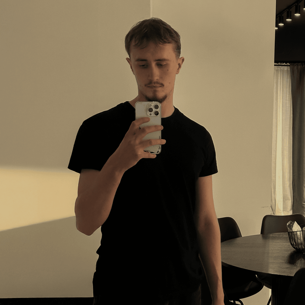 Foto di Trustmelucien, artista con ruolo nel rap italiano