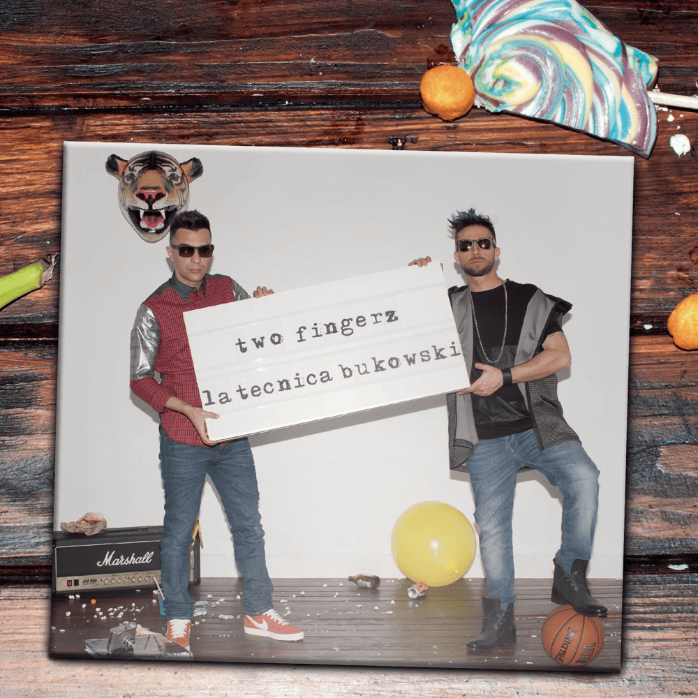 Cover dell'album 'La Tecnica Bukowski' di Two Fingerz