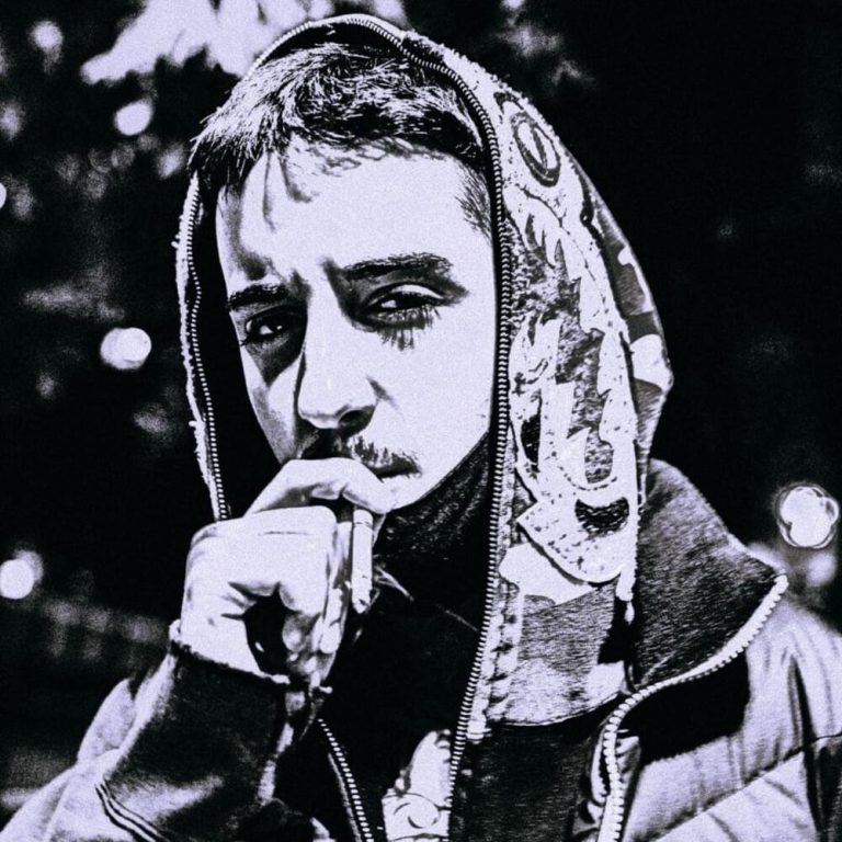Foto di VALE, artista con ruolo nel rap italiano