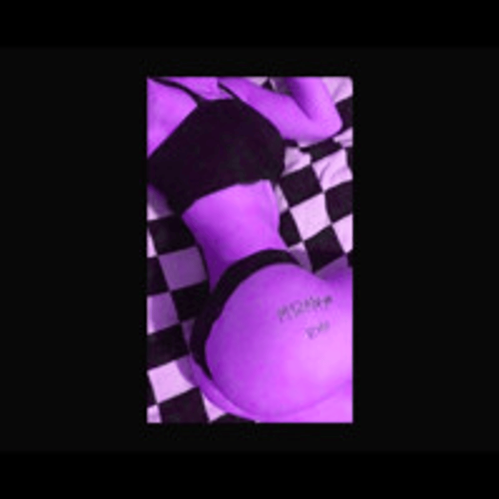 Cover della canzone 'm12ano rmx' di yungest Moonstar ft. Mara Sattei