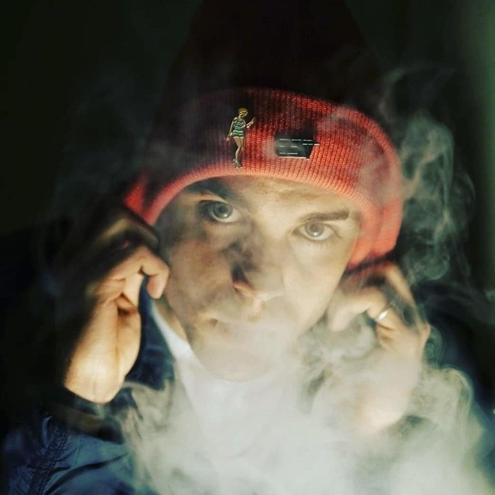 Foto di 9ova, artista con ruolo nel rap italiano