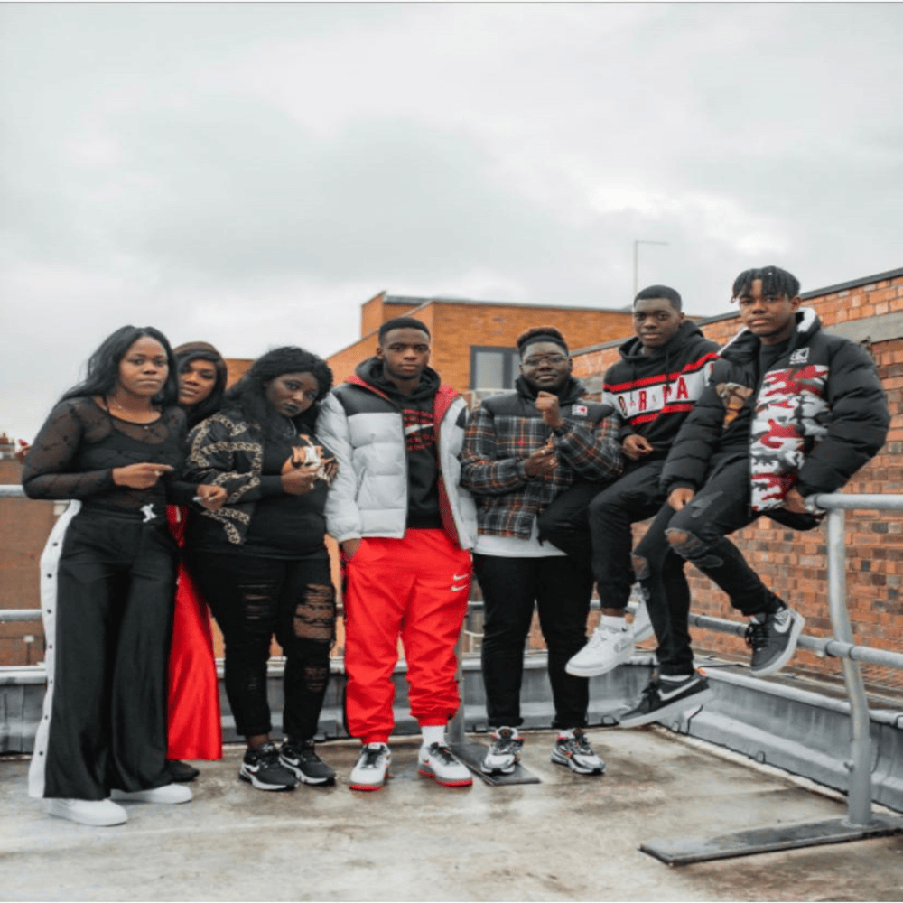 Cover della canzone 'Stand As One' di Aaron Anderson, Isat, Lina Simons ft. Apz, CAIROXVI., MariamSweetBar, Tommy Cuz