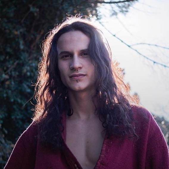 Foto di Alex Ferro, artista con ruolo nel rap italiano