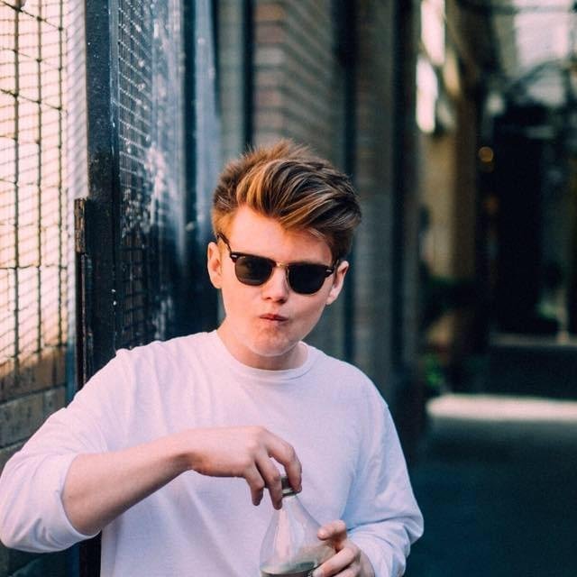 Foto di Alex Stacey, artista con ruolo nel rap italiano