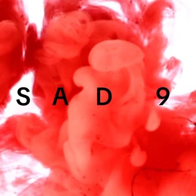 Cover della canzone 'SAD 9: Il suo cuore è cobalto, la sua anima un’idea.' di Axos