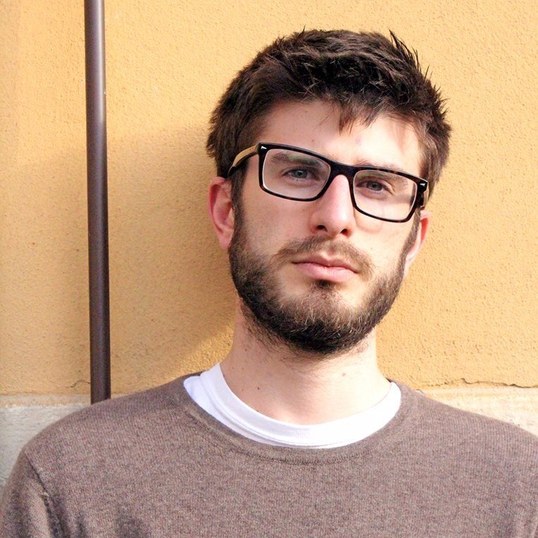 Foto di Baco Krisi, artista con ruolo nel rap italiano