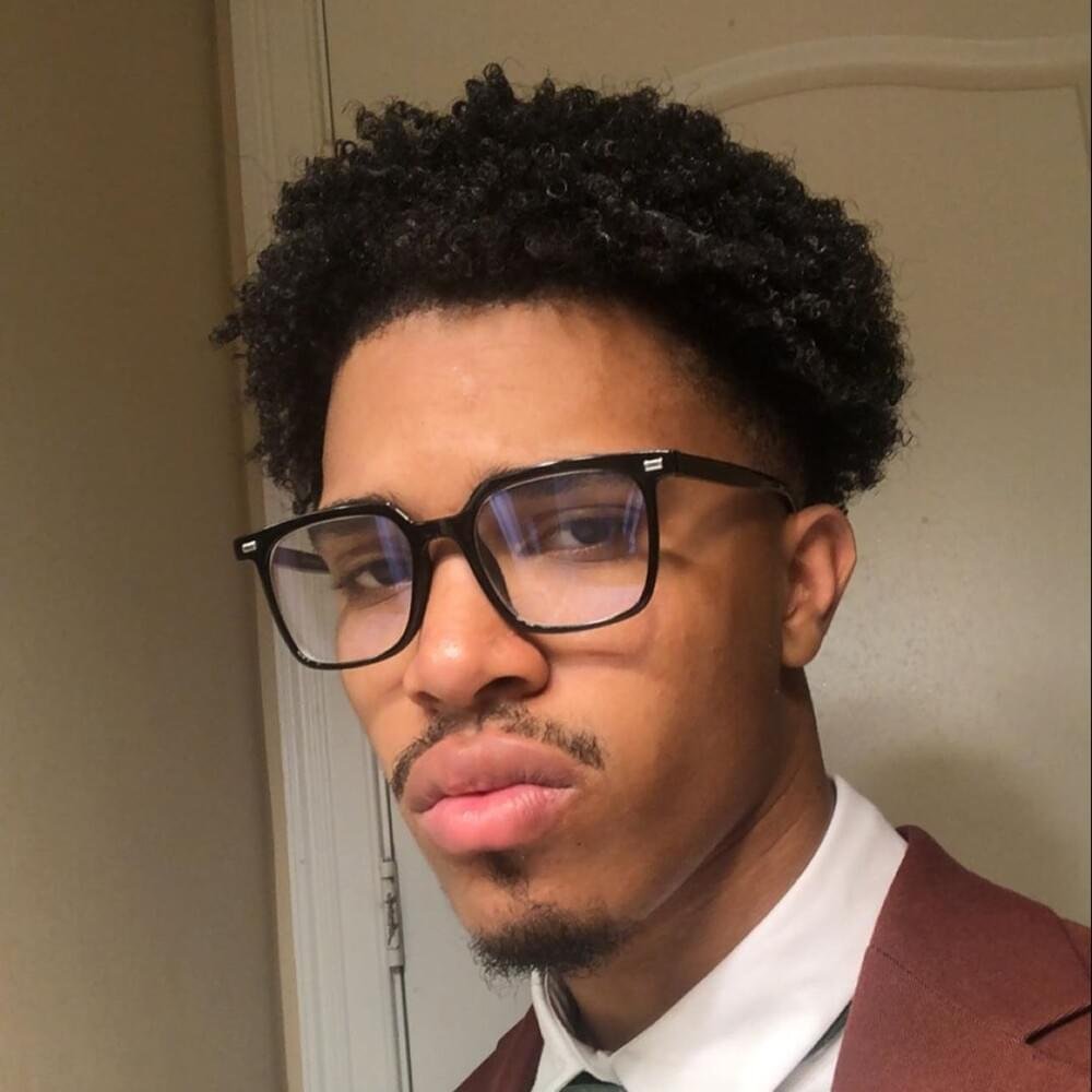 Foto di Cyrus Mackey, artista con ruolo nel rap italiano