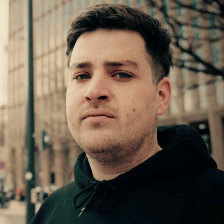 Foto di Doye, artista con ruolo nel rap italiano