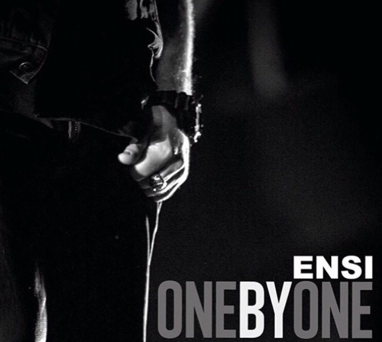 Cover della canzone 'One By One' di Ensi
