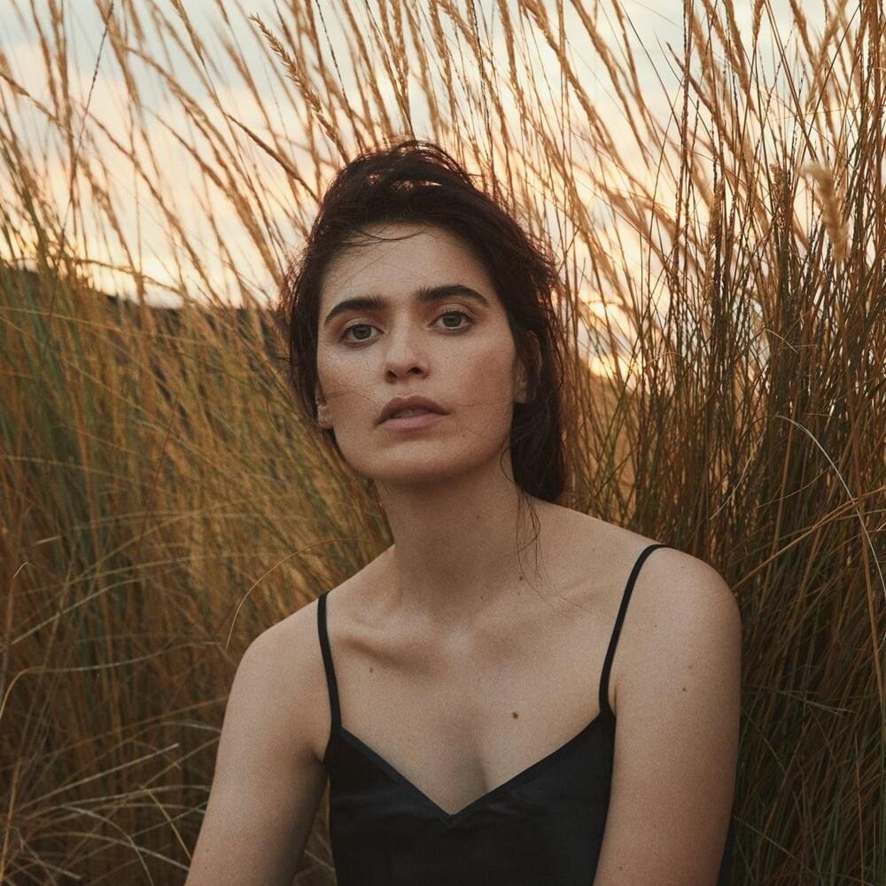 Foto di Erica Mou, artista con ruolo nel rap italiano