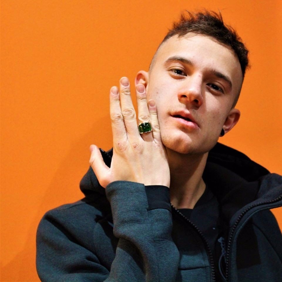 Foto di Etse Gringo, artista con ruolo nel rap italiano