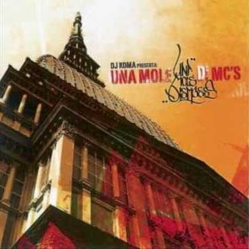 Cover dell'album 'Una mole di Mc’s' di Funk Famiglia