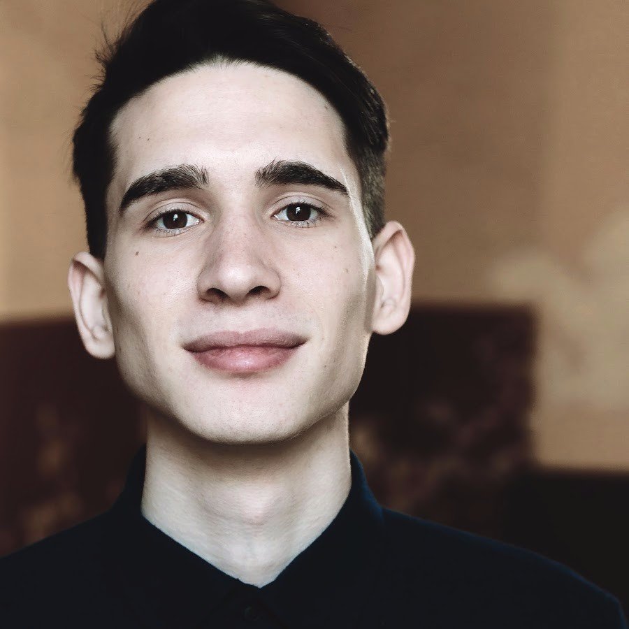 Foto di Fusaro, artista con ruolo nel rap italiano