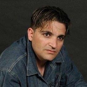 Foto di Gianni Vezzosi, artista con ruolo nel rap italiano