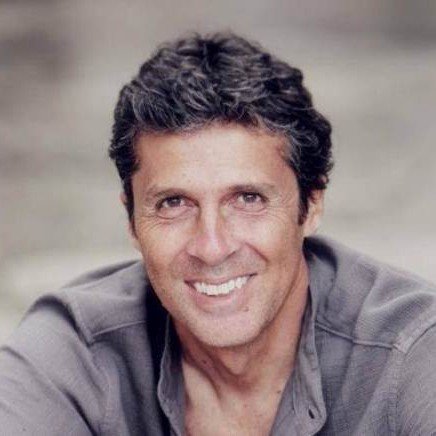 Foto di Luca Barbarossa, artista con ruolo nel rap italiano