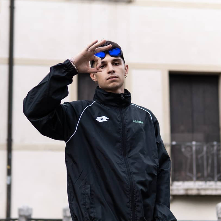 Foto di Manesi, artista con ruolo nel rap italiano
