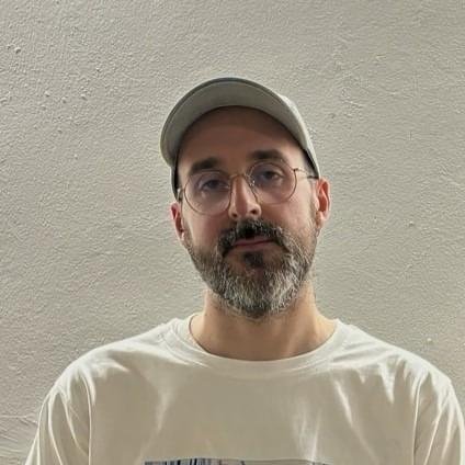 Foto di Mattia Barro, artista con ruolo nel rap italiano