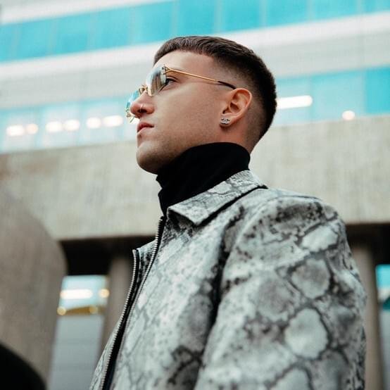 Foto di Paul Noire, artista con ruolo nel rap italiano