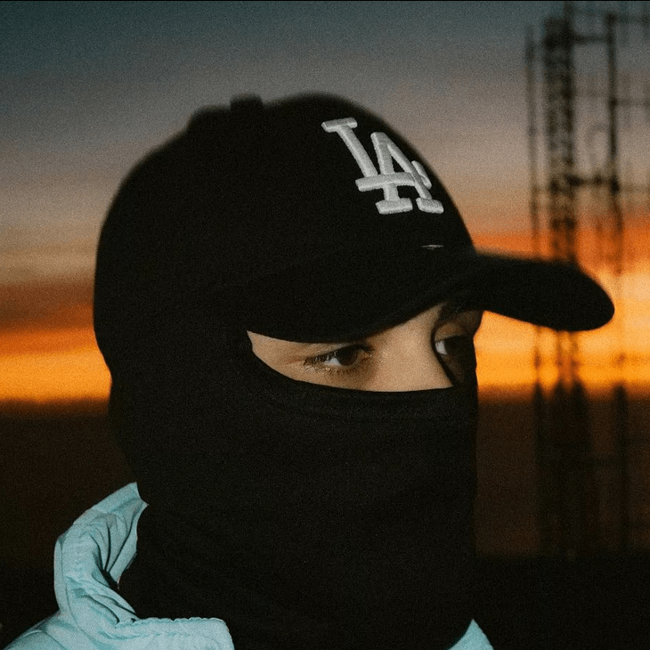 Foto di Riko Noshi, artista con ruolo nel rap italiano