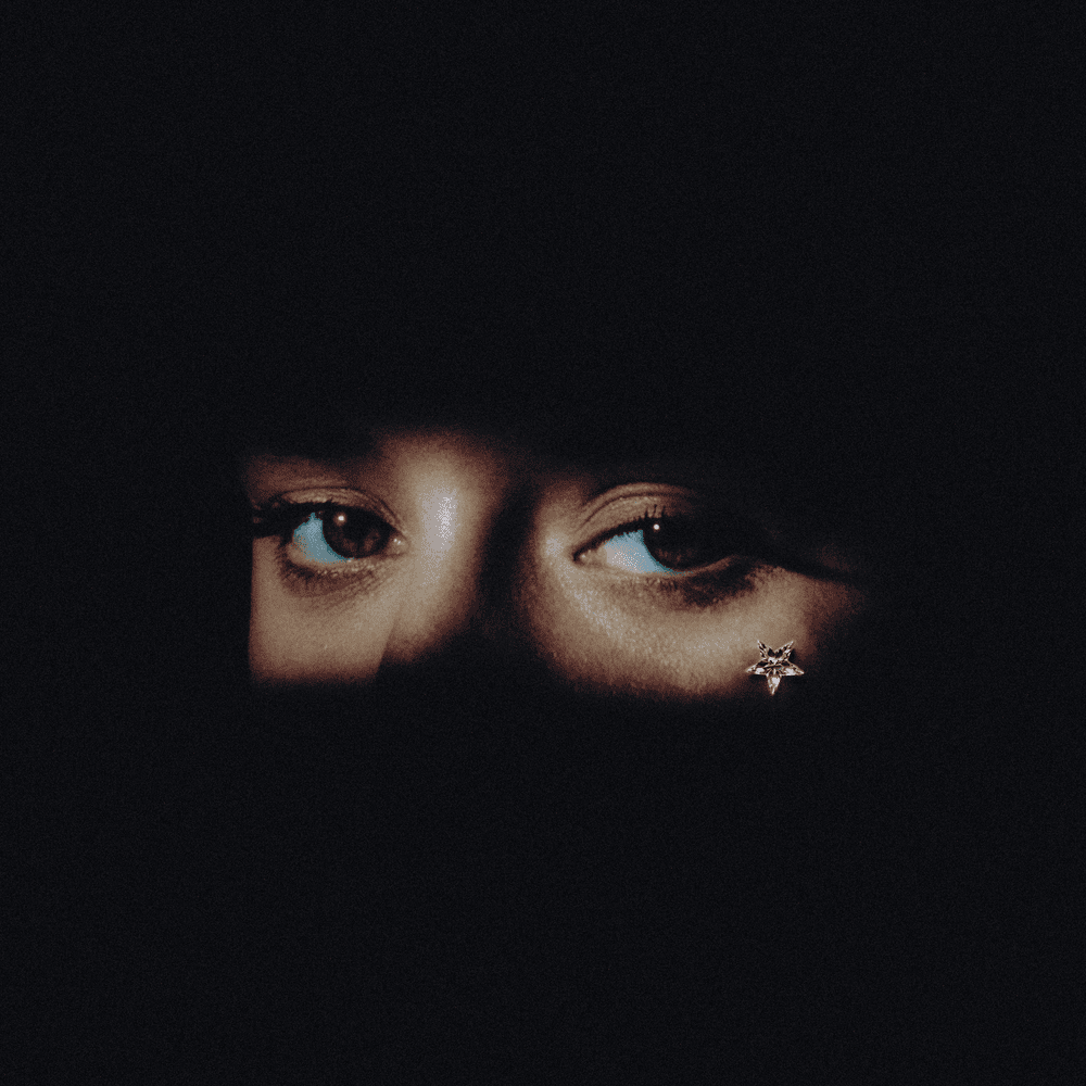 Cover della canzone 'STESSO RUMORE' di Sally Cruz