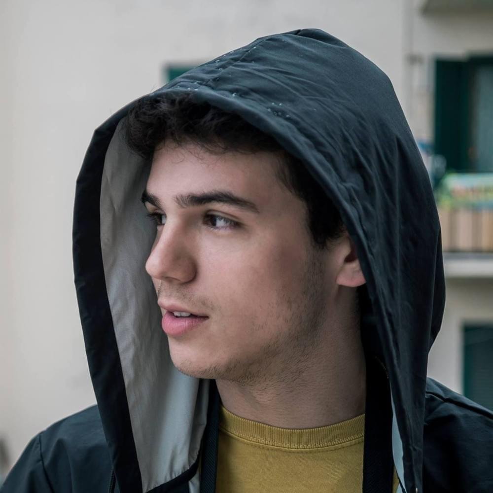 Foto di Sebastiano Fernandez, artista con ruolo nel rap italiano