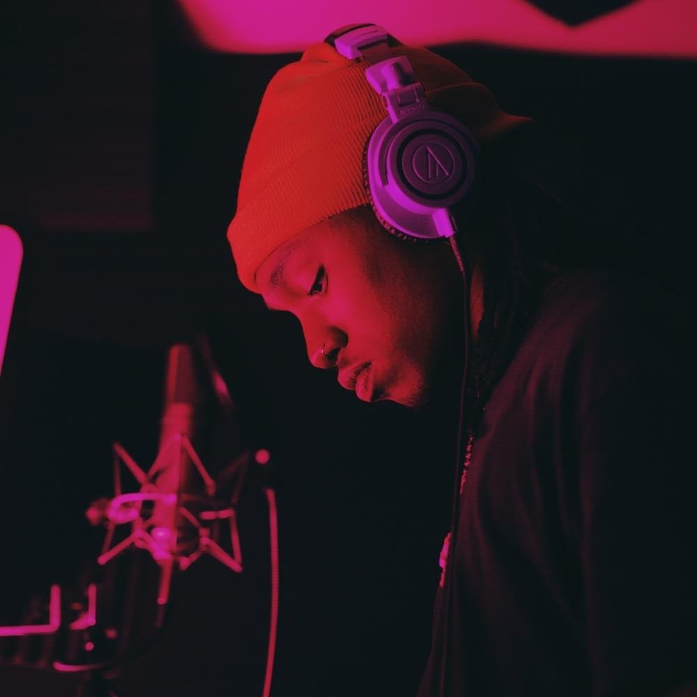 Foto di TWO32, artista con ruolo nel rap italiano
