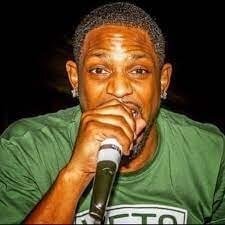 Foto di V-Knuckles, artista con ruolo nel rap italiano