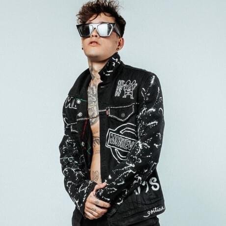 Foto di Xavi Devine, artista con ruolo nel rap italiano