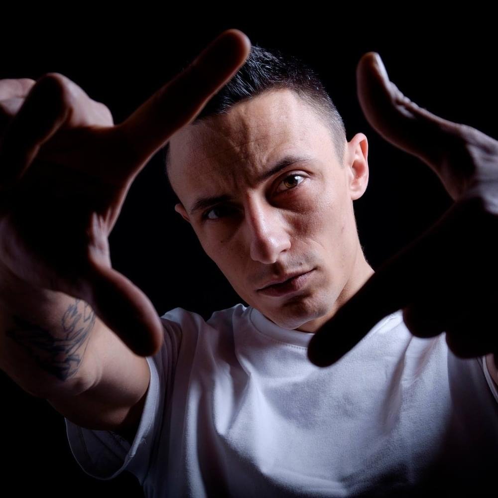 Foto di Zin AK Bes, artista con ruolo nel rap italiano