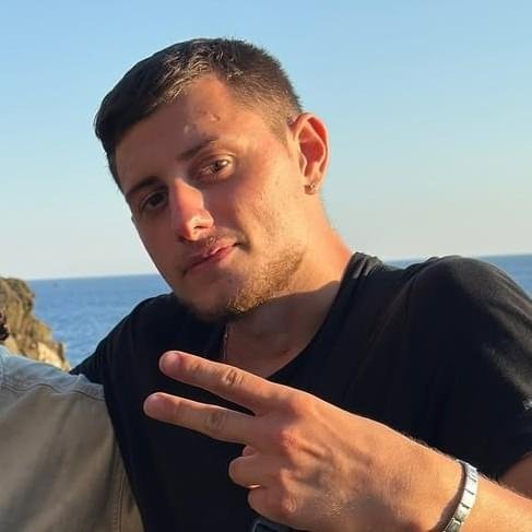 Foto di FL4KA, artista con ruolo nel rap italiano