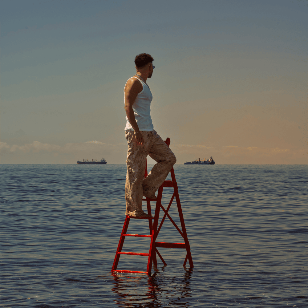 Cover dell'album 'RAGAZZO DI GIÙ (DELUXE)' di Rocco Hunt