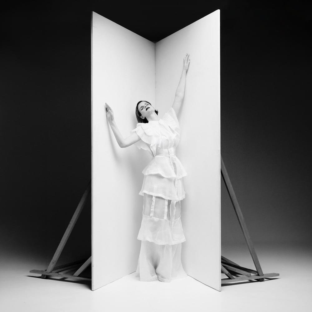Cover dell'album 'Nuova Luce' di Chiara Galiazzo