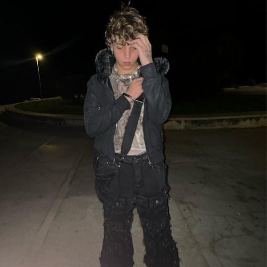 Foto di Dekv, artista con ruolo nel rap italiano